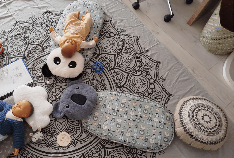 lover sur des matelas lors du massage bébé dn sle gard