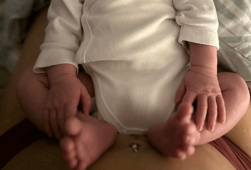 séance sur maman es tout à fait possible pour la séance réflexologie bébé 